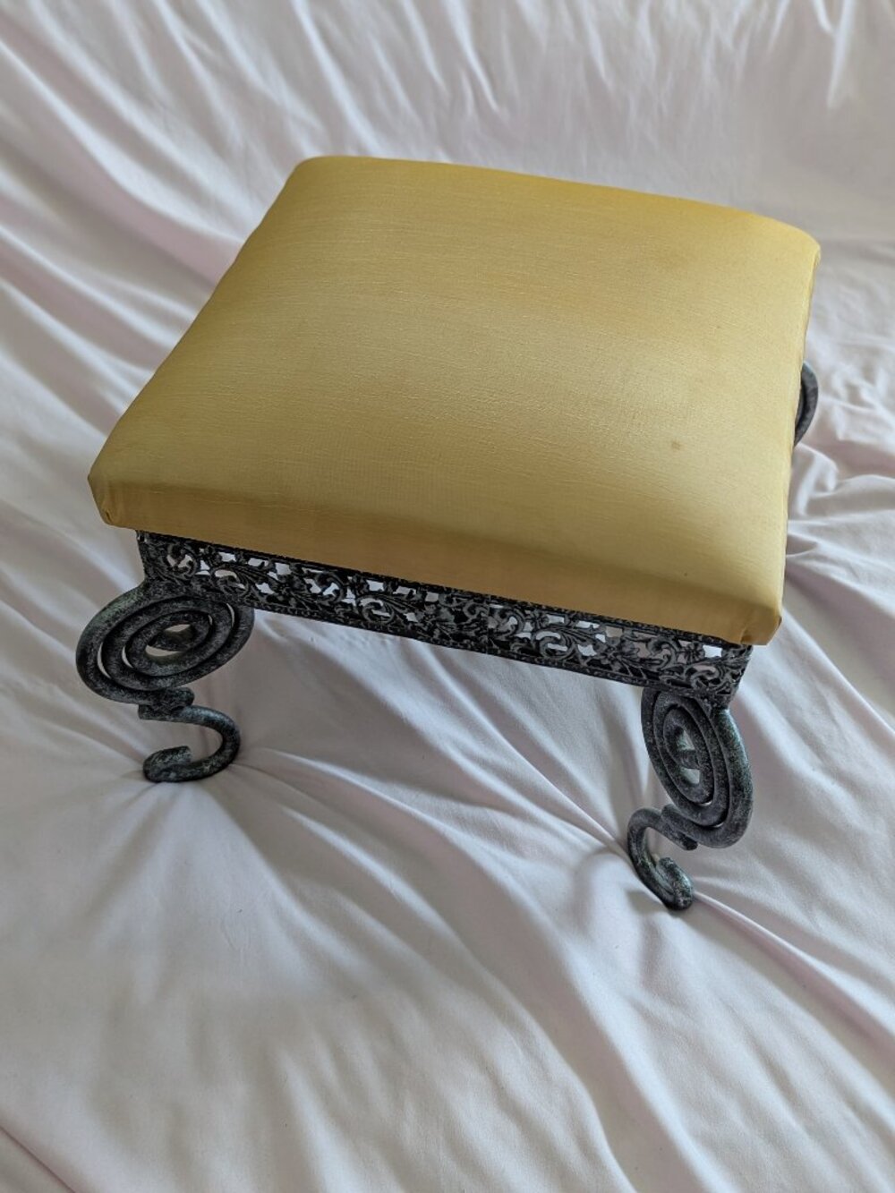 Yi Tong Co Gold Scroll Metal Footstool Ottoman